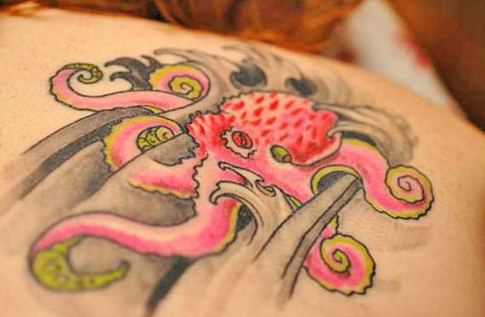 But did you know that there is gallery of sea life tattoos? The Love lab at 